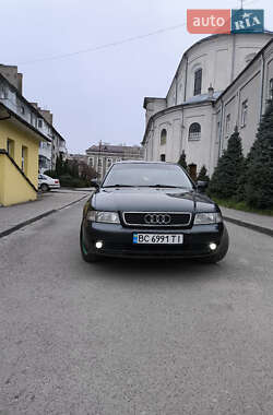 Седан Audi A4 1998 в Золочеве