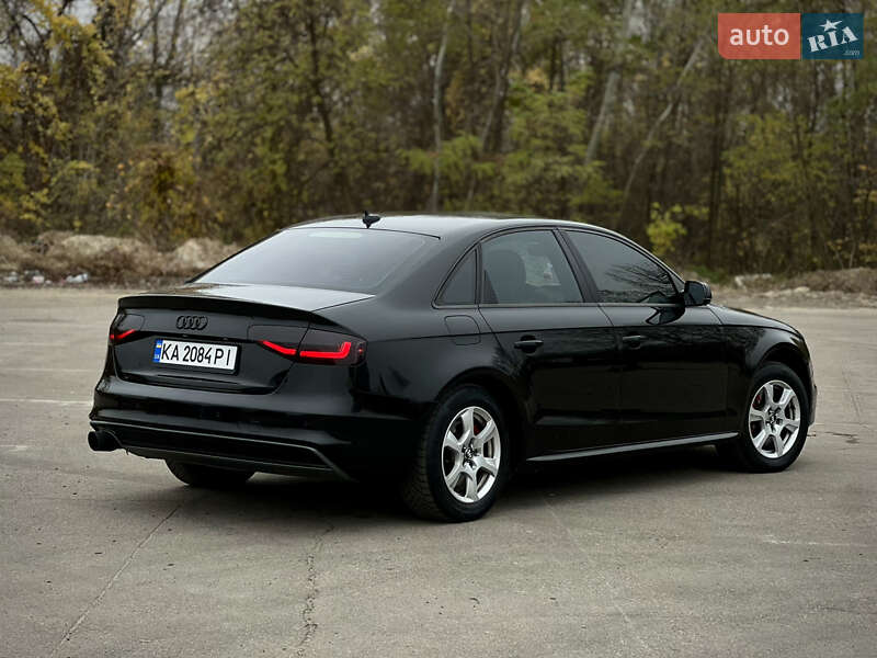Седан Audi A4 2015 в Києві