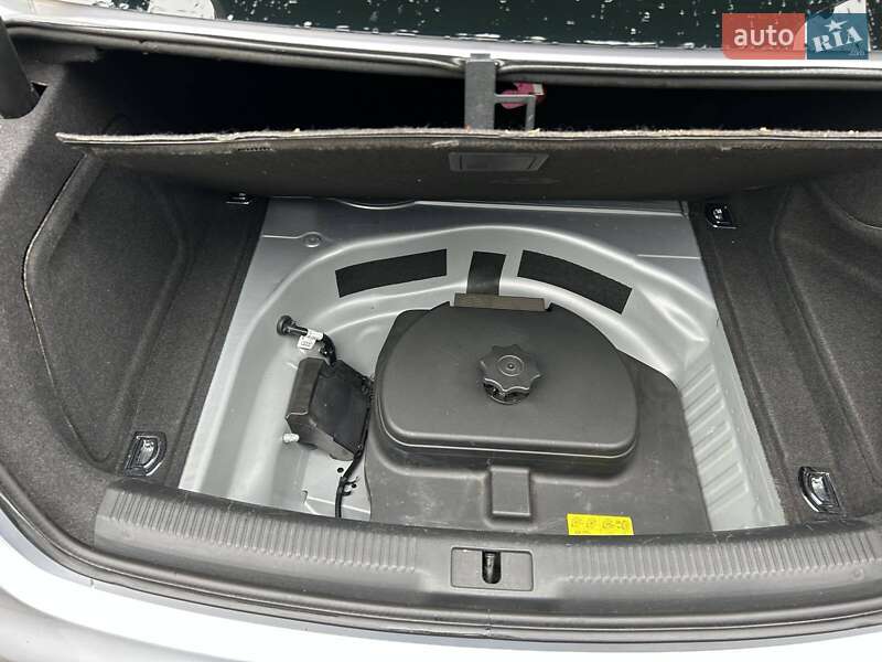 Седан Audi A4 2014 в Кіцмані