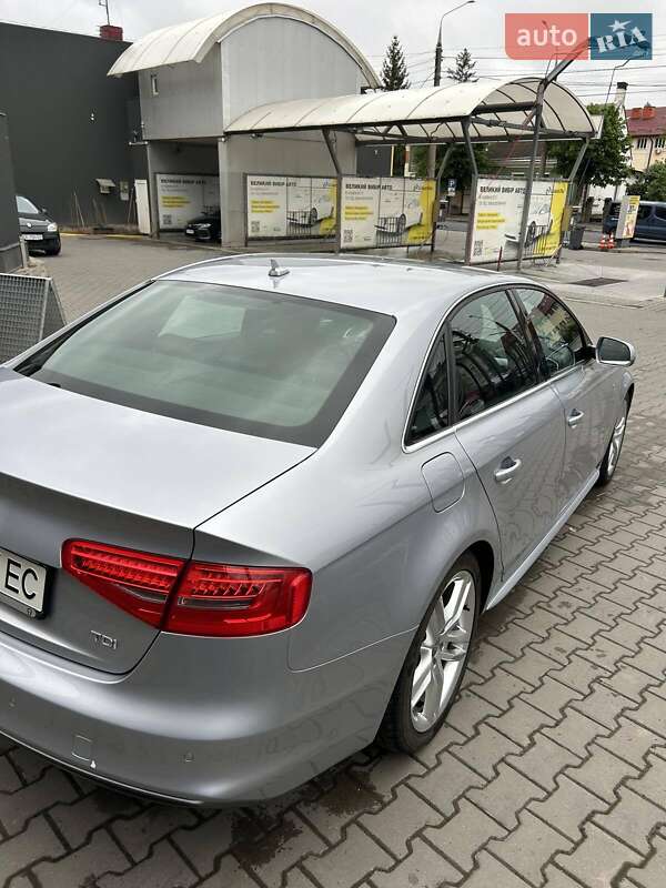 Седан Audi A4 2014 в Кіцмані