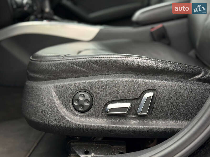 Седан Audi A4 2012 в Киеве