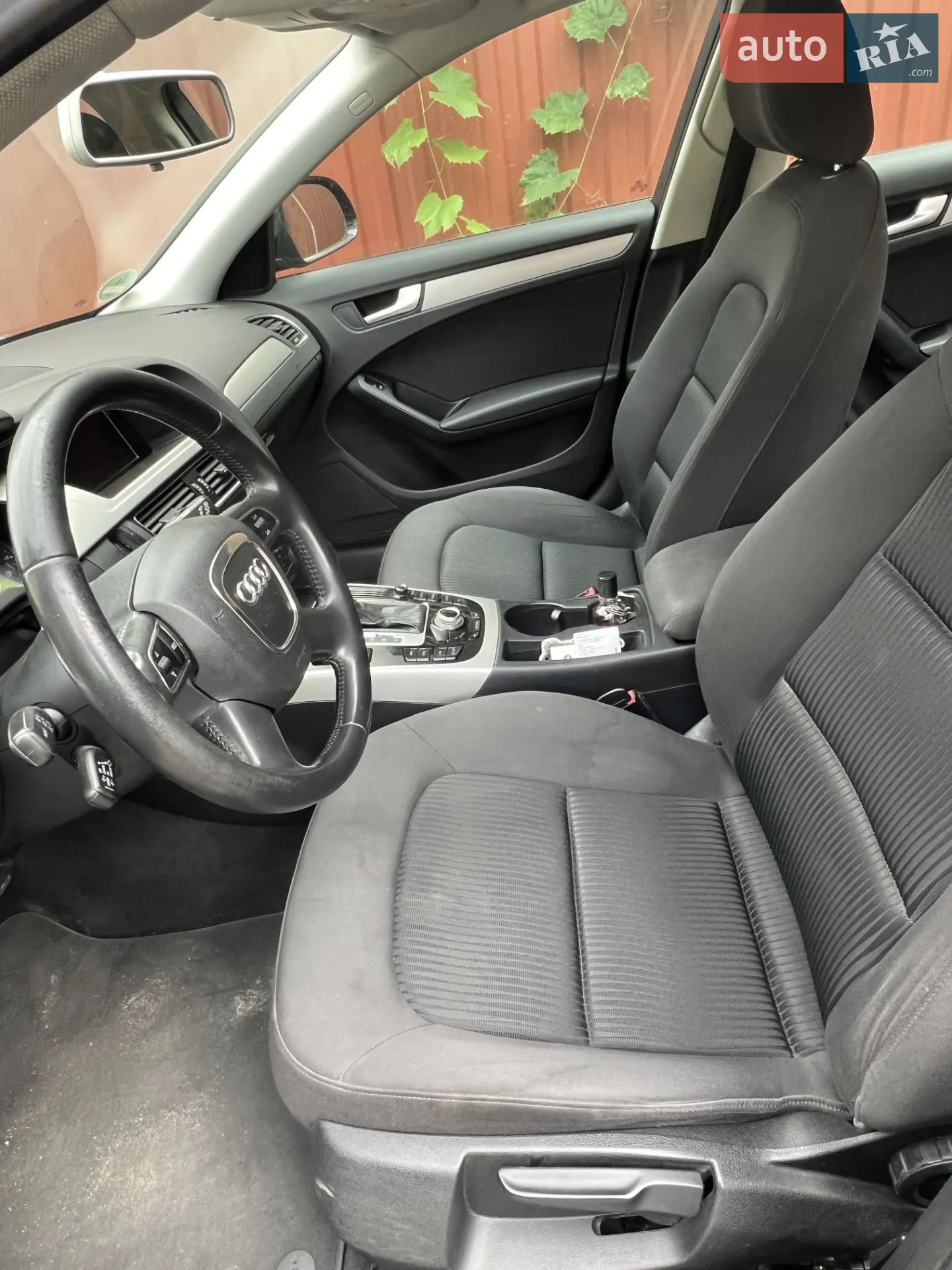2010 Audi A4 - мініатюра 7