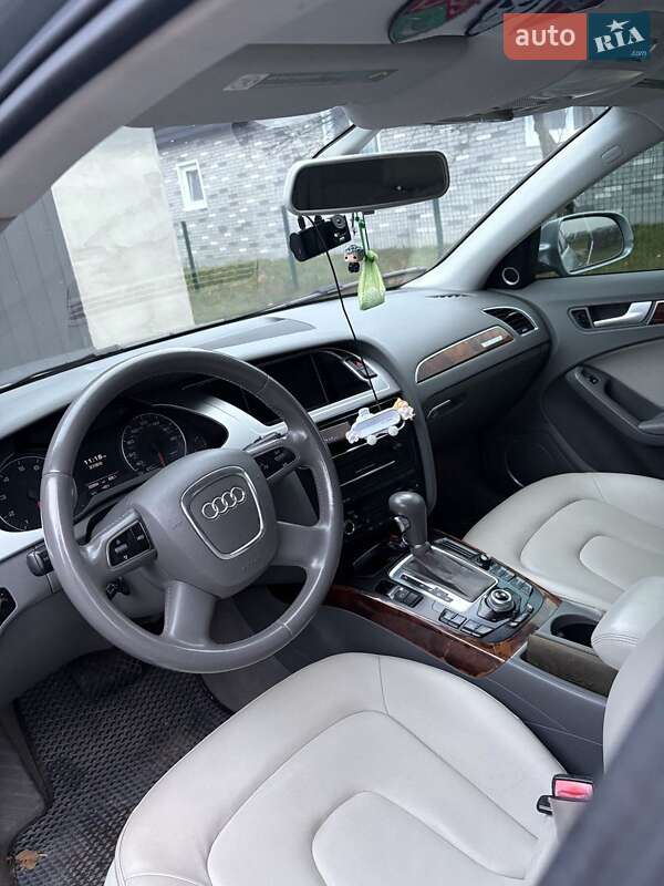 Седан Audi A4 2009 в Рівному