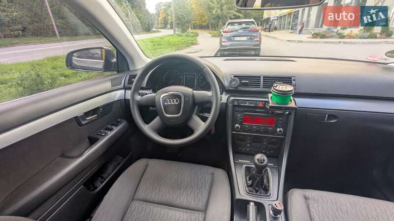 Седан Audi A4 2007 в Бару фото 12 Седан Audi A4 2007 в Бару