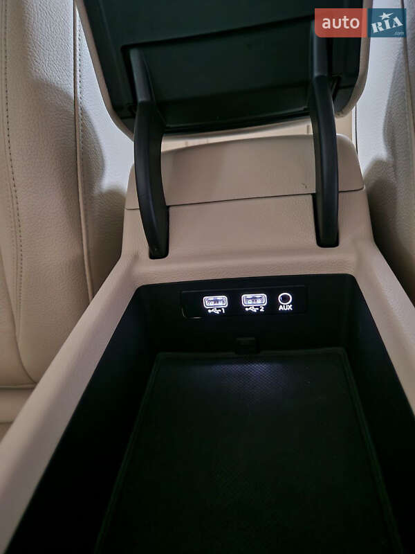 Седан Audi A4 2017 в Дніпрі