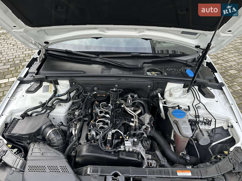 Седан Audi A4 2012 в Івано-Франківську