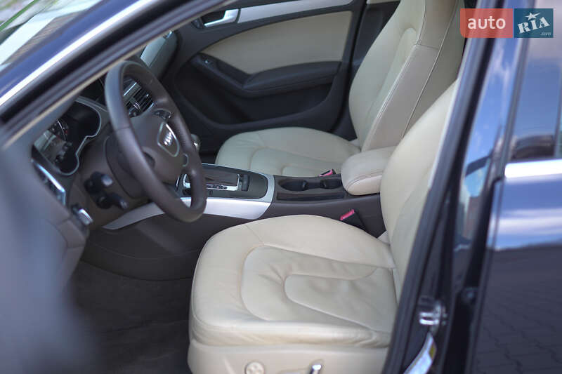 Седан Audi A4 2014 в Киеве