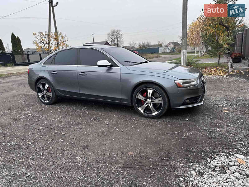 Седан Audi A4 2012 в Новомосковську