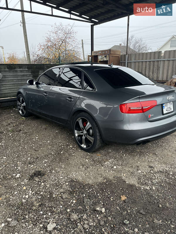 Седан Audi A4 2012 в Новомосковську