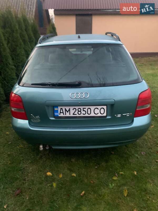 Універсал Audi A4 2001 в Любарі