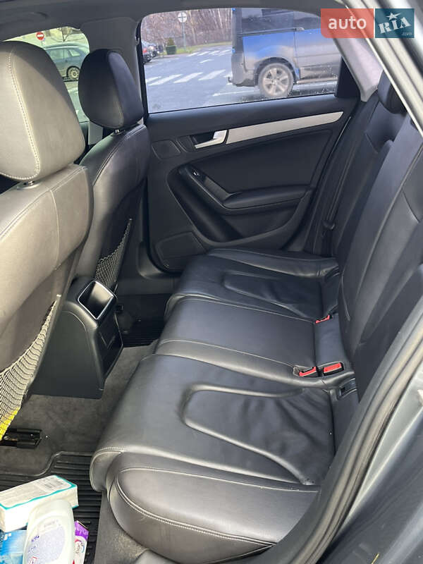 Седан Audi A4 2014 в Хмельницком