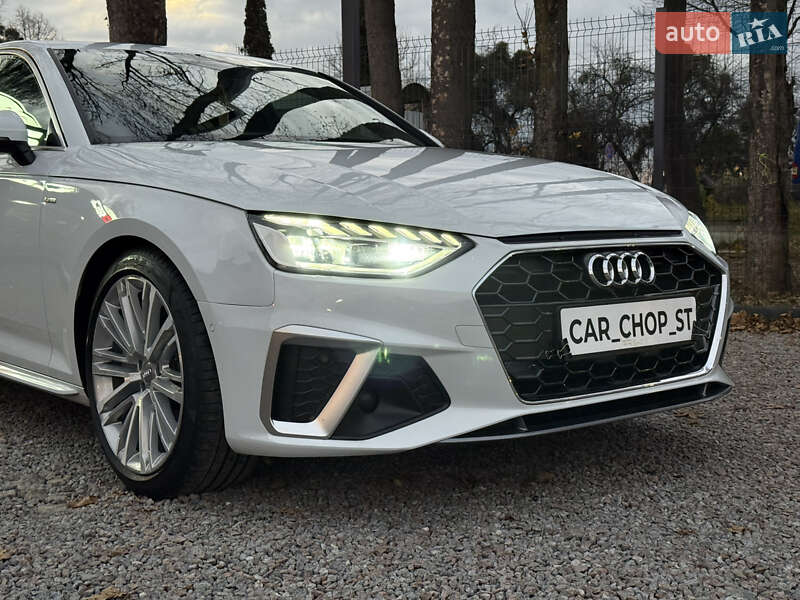 Седан Audi A4 2018 в Стрию