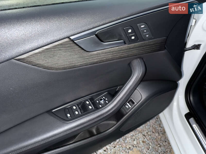 Седан Audi A4 2018 в Стрию