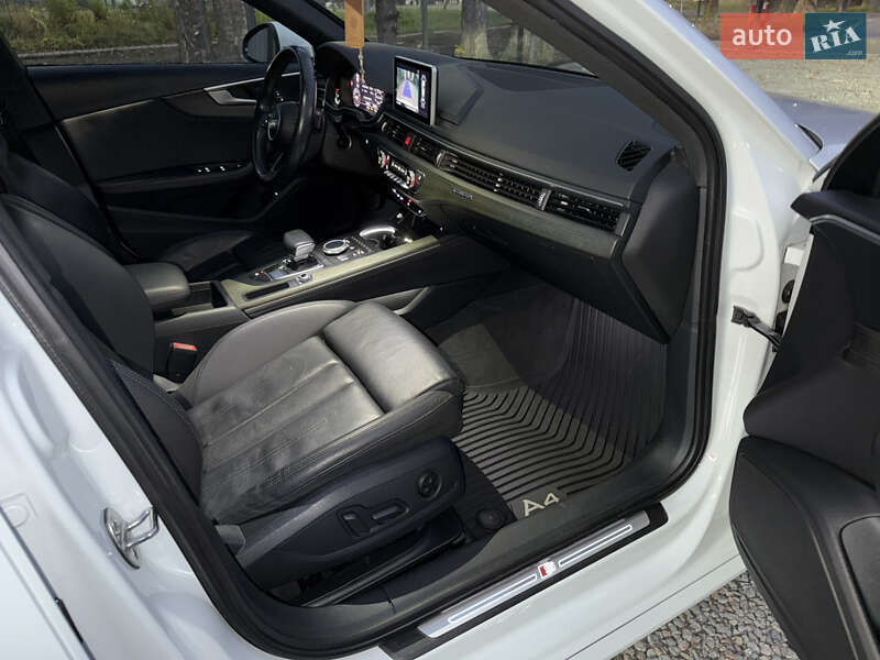 Седан Audi A4 2018 в Стрию