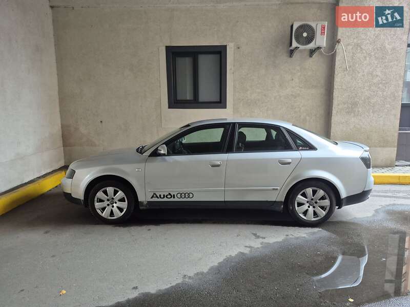 Седан Audi A4 2001 в Киеве