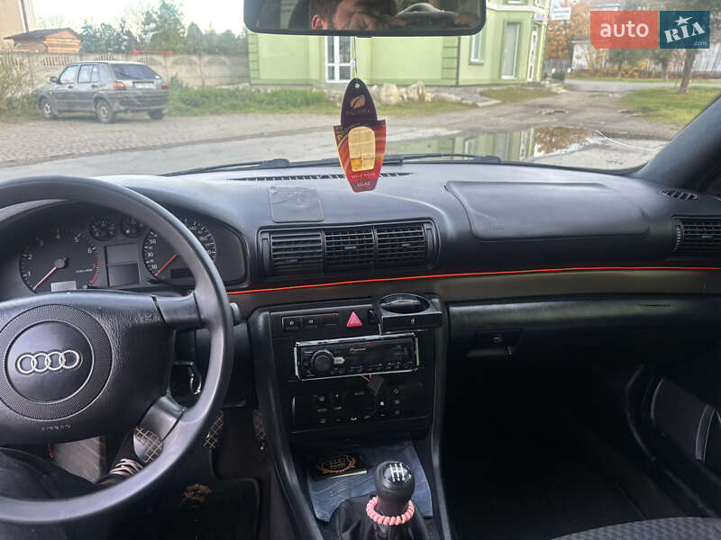 Седан Audi A4 2000 в Ивано-Франковске