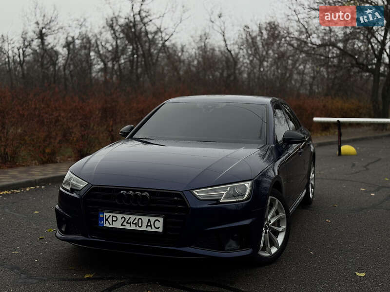 Седан Audi A4 2019 в Запорожье