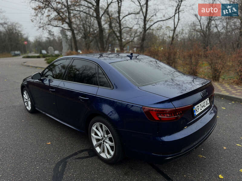 Седан Audi A4 2019 в Запорожье