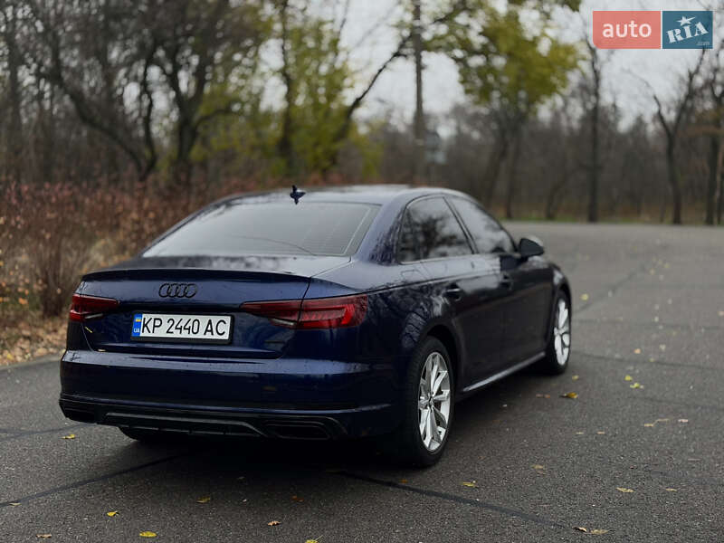 Седан Audi A4 2019 в Запорожье