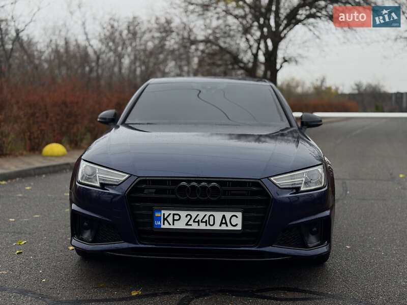 Седан Audi A4 2019 в Запорожье
