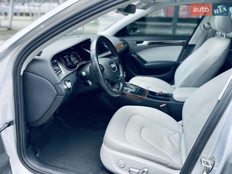 Седан Audi A4 2013 в Львове