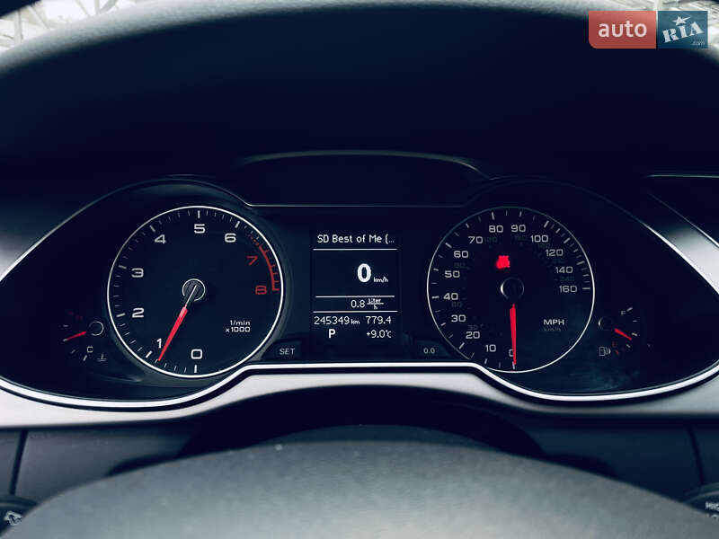 Седан Audi A4 2013 в Львове