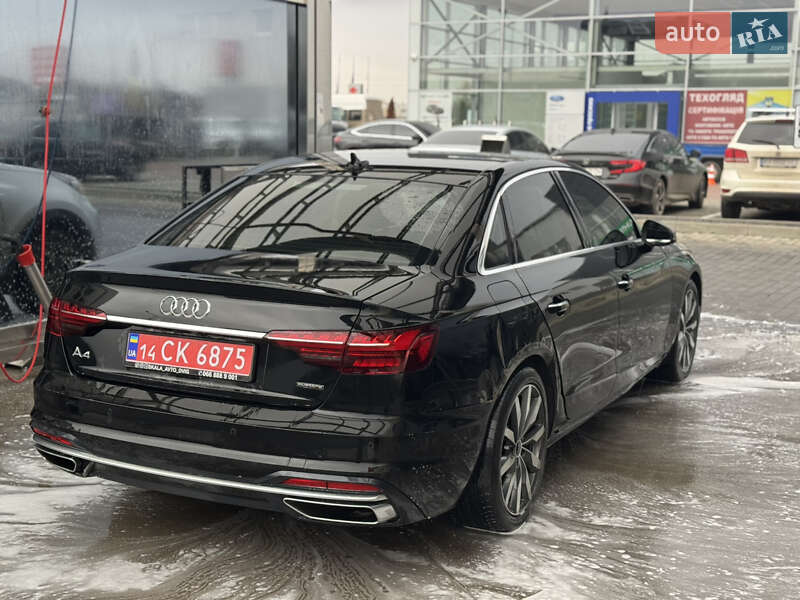 Седан Audi A4 2021 в Ужгороді