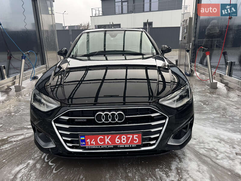 Седан Audi A4 2021 в Ужгороді
