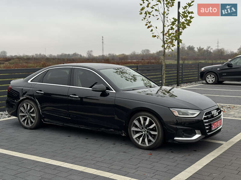 Седан Audi A4 2021 в Ужгороді