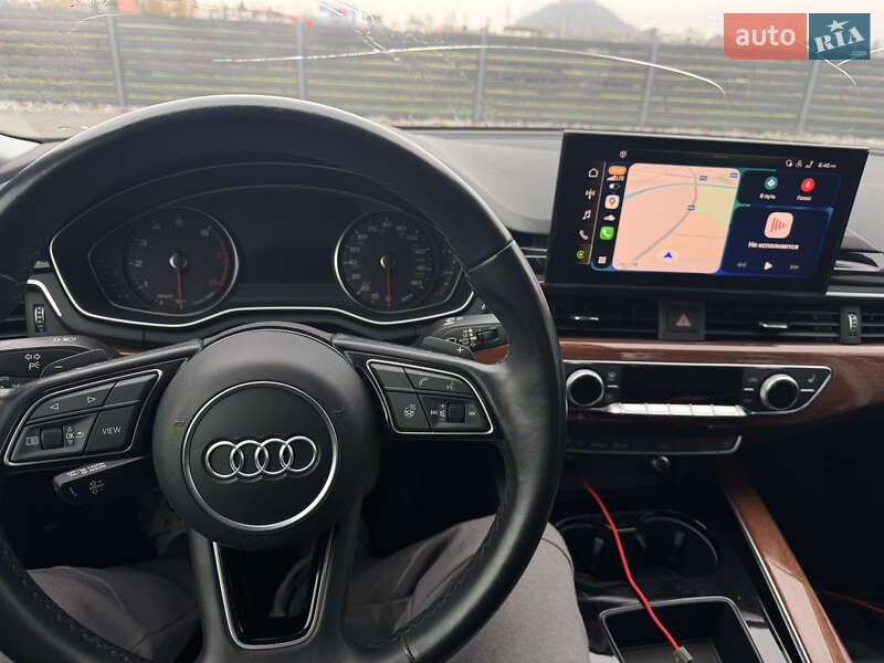Седан Audi A4 2021 в Ужгороді