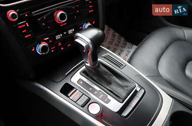 Седан Audi A4 2015 в Львове
