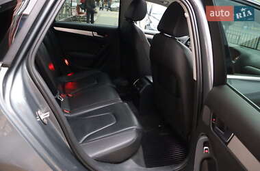 Седан Audi A4 2015 в Львове
