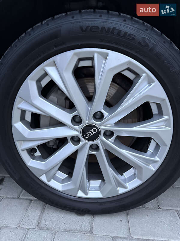 Седан Audi A4 2023 в Днепре