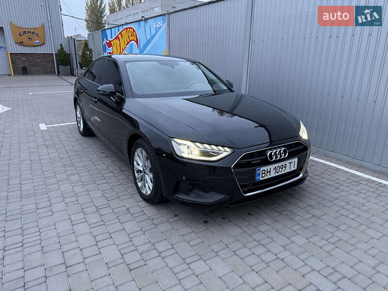 Седан Audi A4 2023 в Днепре