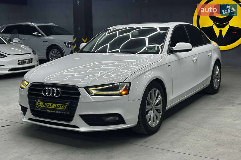 Седан Audi A4 2012 в Черновцах
