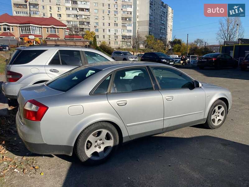 Седан Audi A4 2001 в Ірпені