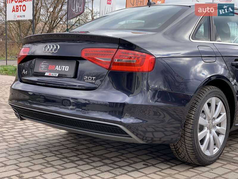 Седан Audi A4 2014 в Бердичеві