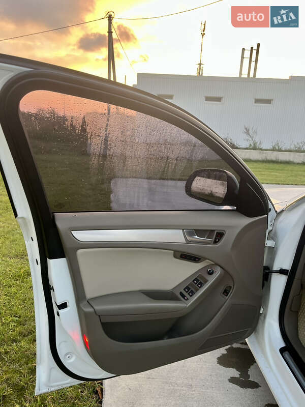 Седан Audi A4 2009 в Луцке