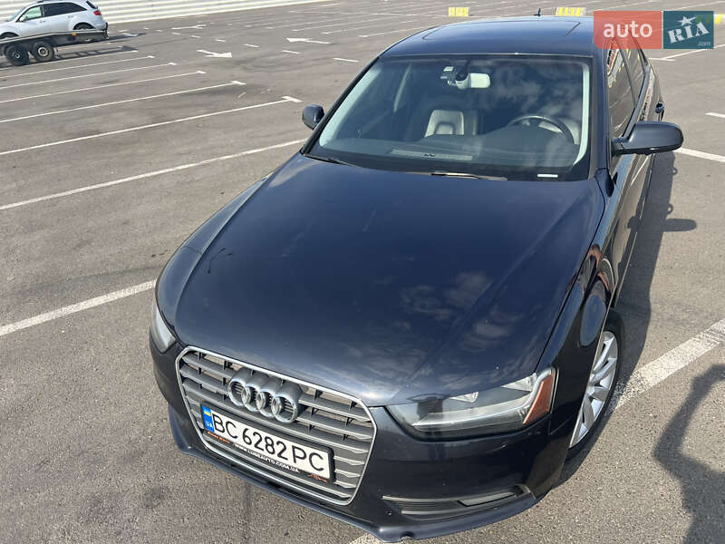 Седан Audi A4 2013 в Львові