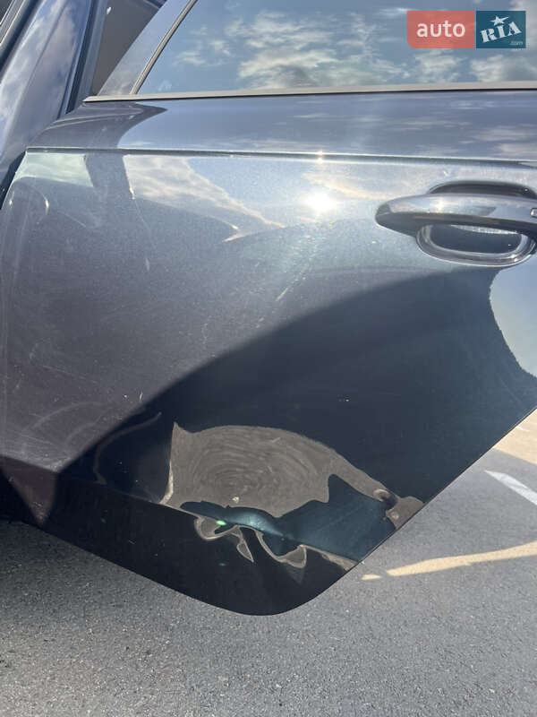 Седан Audi A4 2013 в Львові