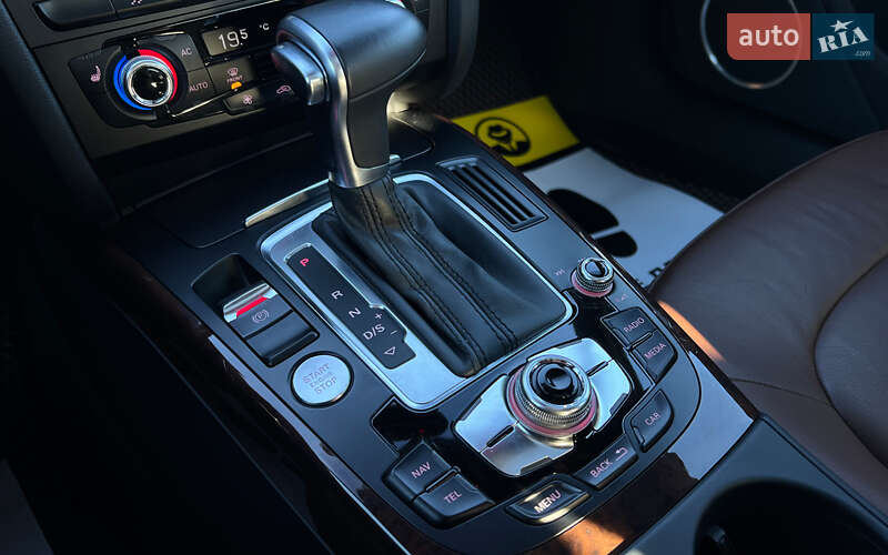 Седан Audi A4 2014 в Львові