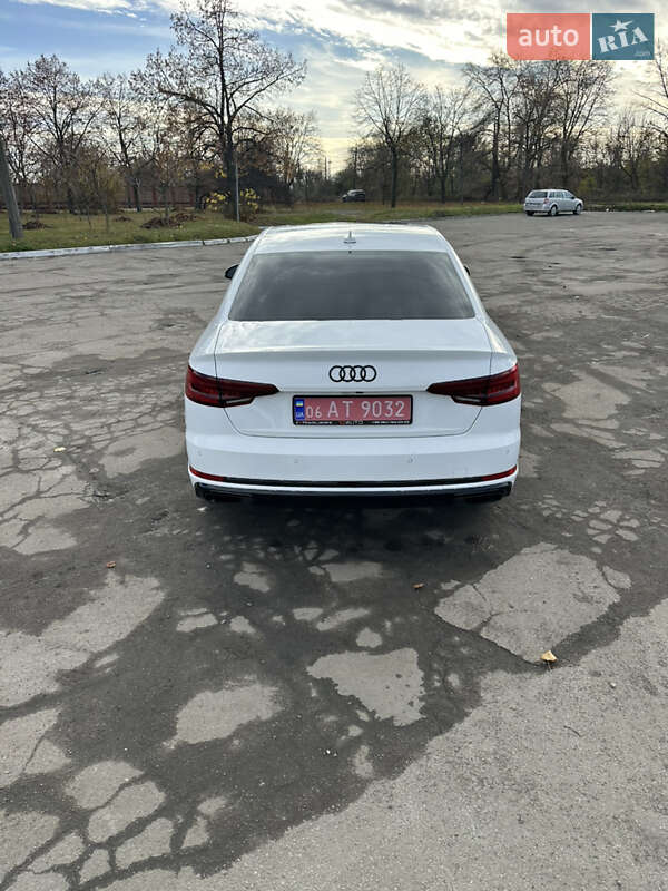 Седан Audi A4 2019 в Києві