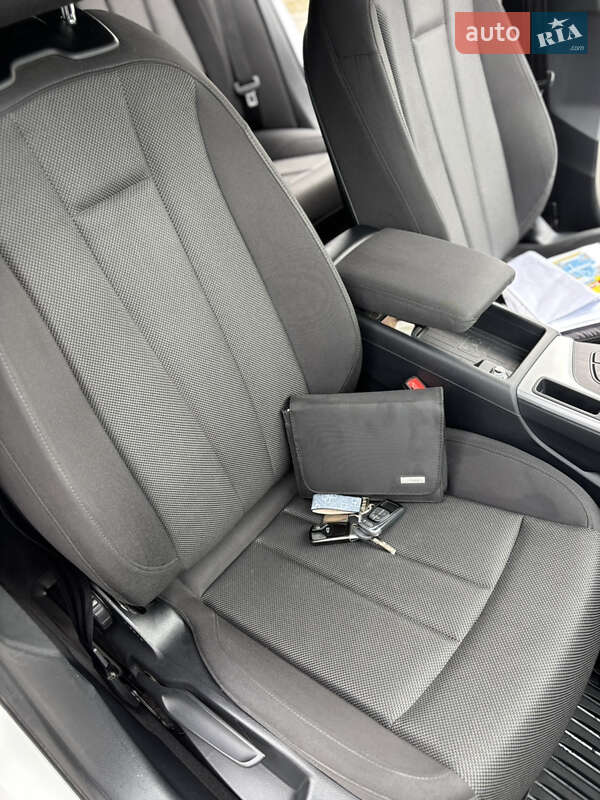 Универсал Audi A4 2018 в Мукачево