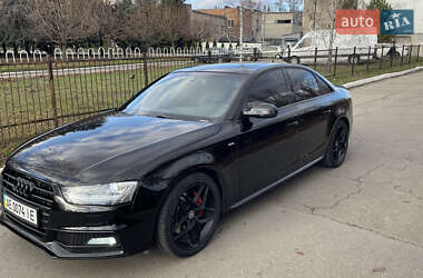 Седан Audi A4 2013 в Днепре