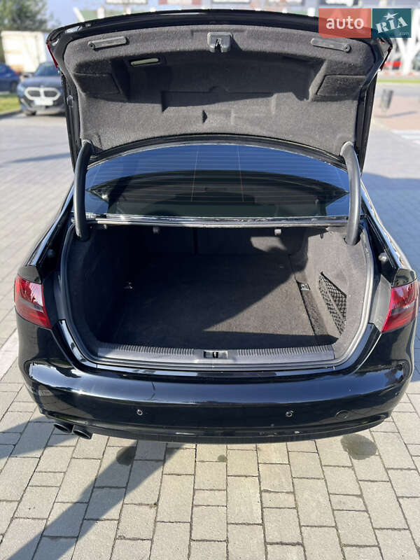 Седан Audi A4 2012 в Хмельницькому