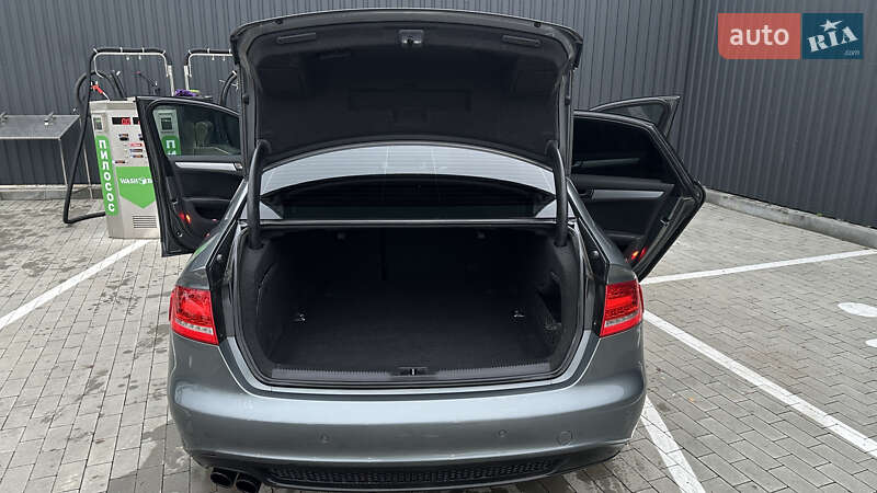Седан Audi A4 2012 в Гостомелі