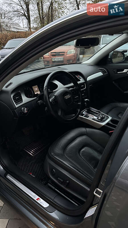 Седан Audi A4 2012 в Гостомелі