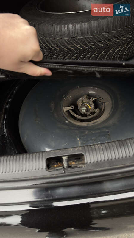 Седан Audi A4 1996 в Бородянці