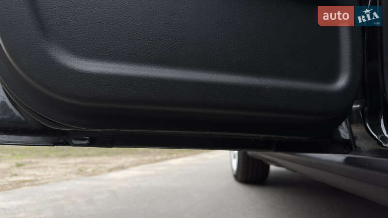 Седан Audi A4 1996 в Бородянці