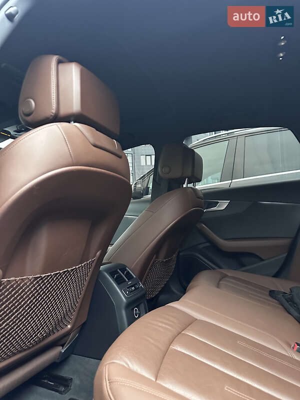 Седан Audi A4 2016 в Киеве